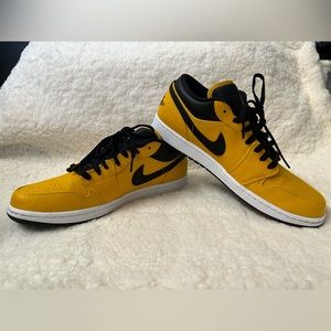 Jordan 1 Low University Gold
